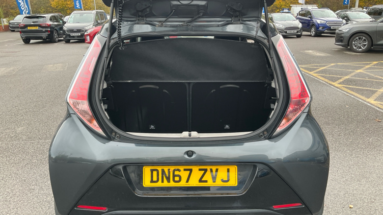 Toyota Aygo 1.0 VVT-i X-Clusiv 3 5dr Petrol Hatchback